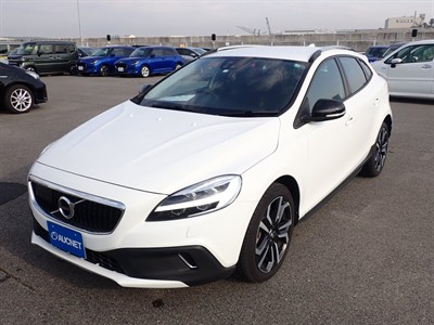 2019 Volvo V40 - Thumbnail