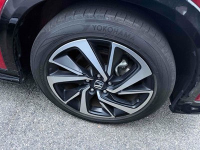 2017 Honda Vezel - Thumbnail