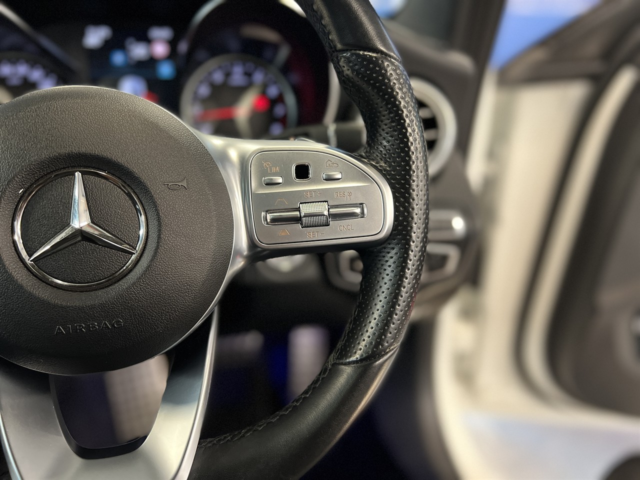 2019 Mercedes-Benz C 200