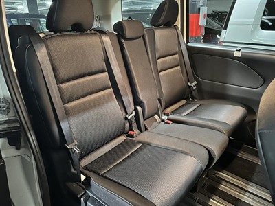 2017 Nissan Serena - Thumbnail