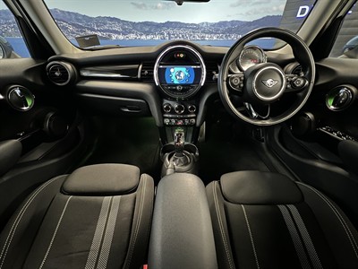 2019 Mini Cooper - Thumbnail