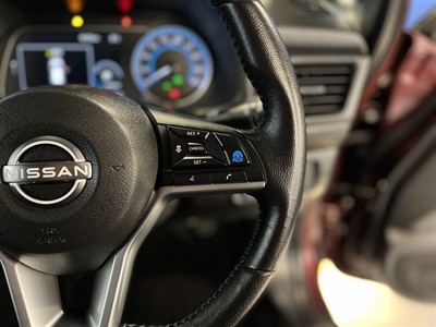 2022 Nissan Leaf - Thumbnail