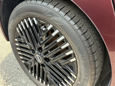 2022 Nissan Leaf - Thumbnail