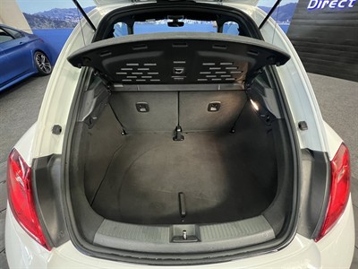 2017 Volkswagen Beetle - Thumbnail