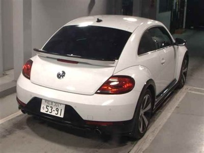 2017 Volkswagen Beetle - Thumbnail