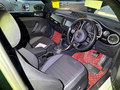 2017 Volkswagen Beetle - Thumbnail
