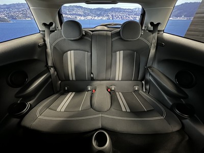 2017 Mini Cooper - Thumbnail