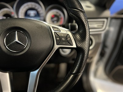 2015 Mercedes-Benz E 300 - Thumbnail