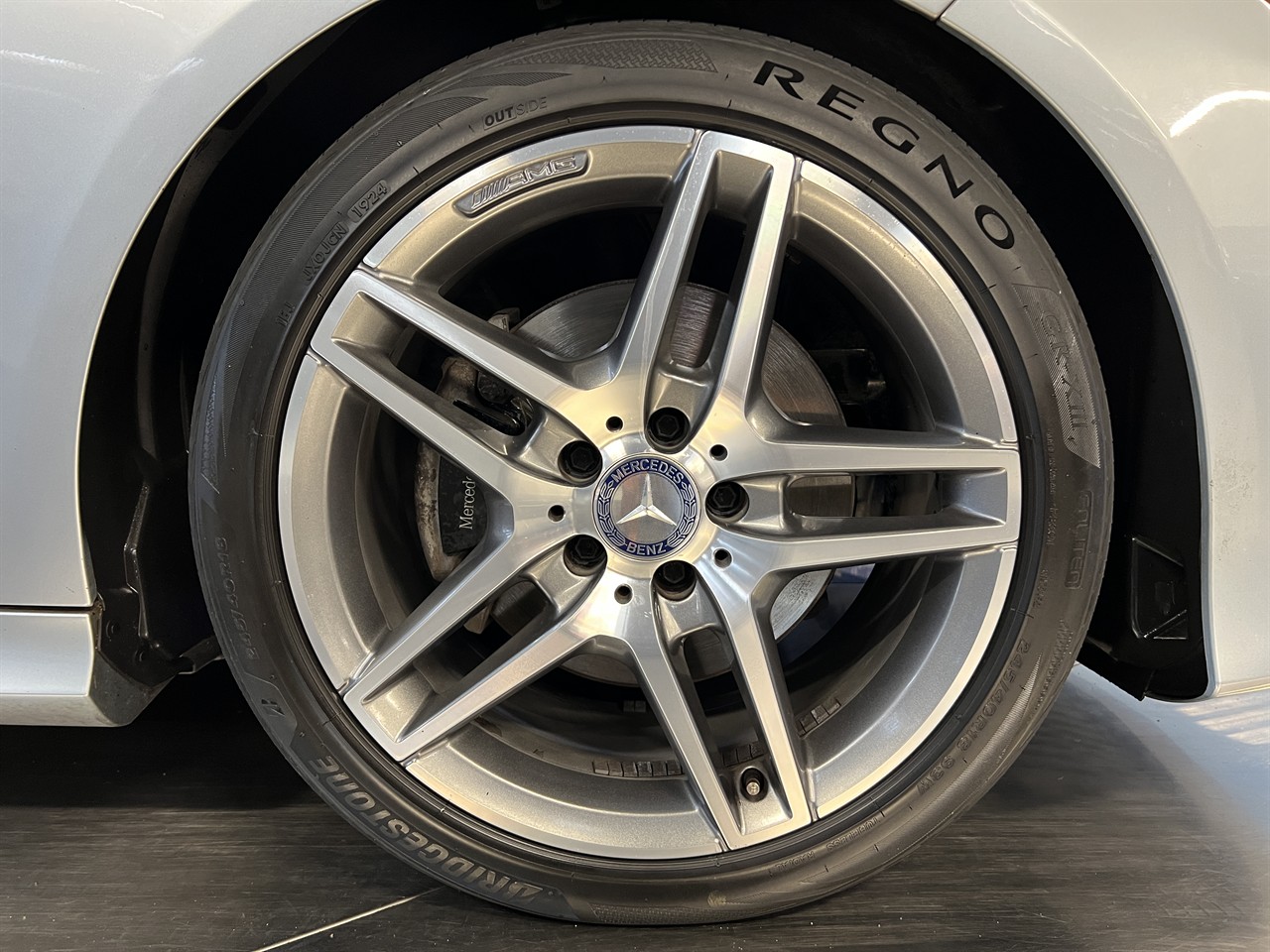 2015 Mercedes-Benz E 300