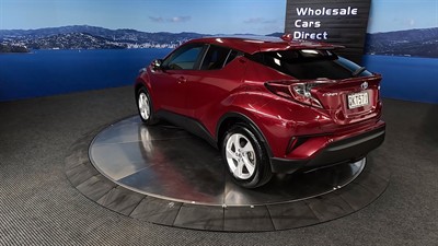 2019 Toyota C-HR - Thumbnail