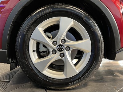 2019 Toyota C-HR - Thumbnail