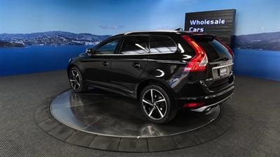 2016 Volvo XC60 - Thumbnail