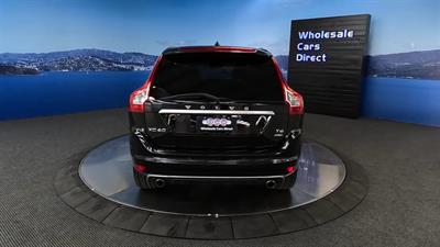 2016 Volvo XC60 - Thumbnail
