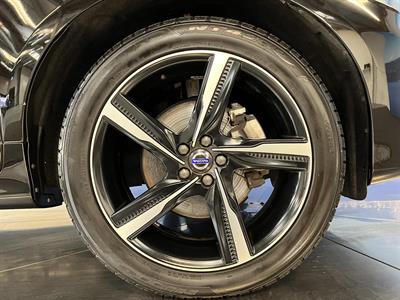 2016 Volvo XC60 - Thumbnail