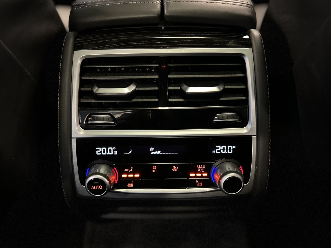2017 BMW 750i