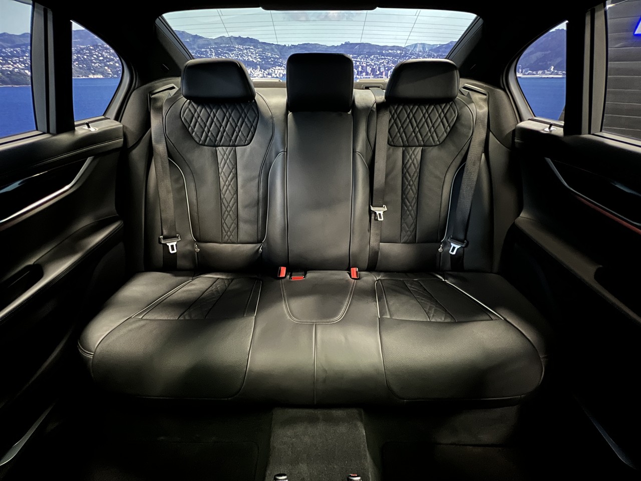 2017 BMW 750i