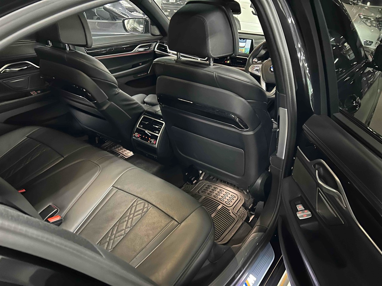 2017 BMW 750i