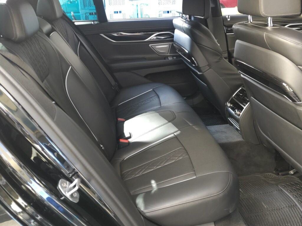 2017 BMW 750i