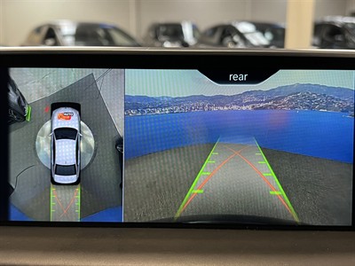 2017 BMW 750i - Thumbnail