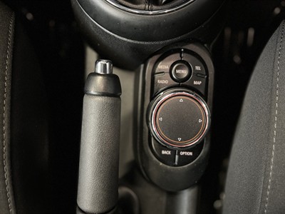 2017 Mini Cooper - Thumbnail