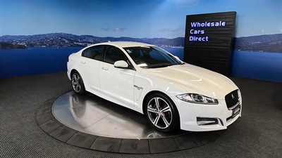 2015 Jaguar XF - Thumbnail