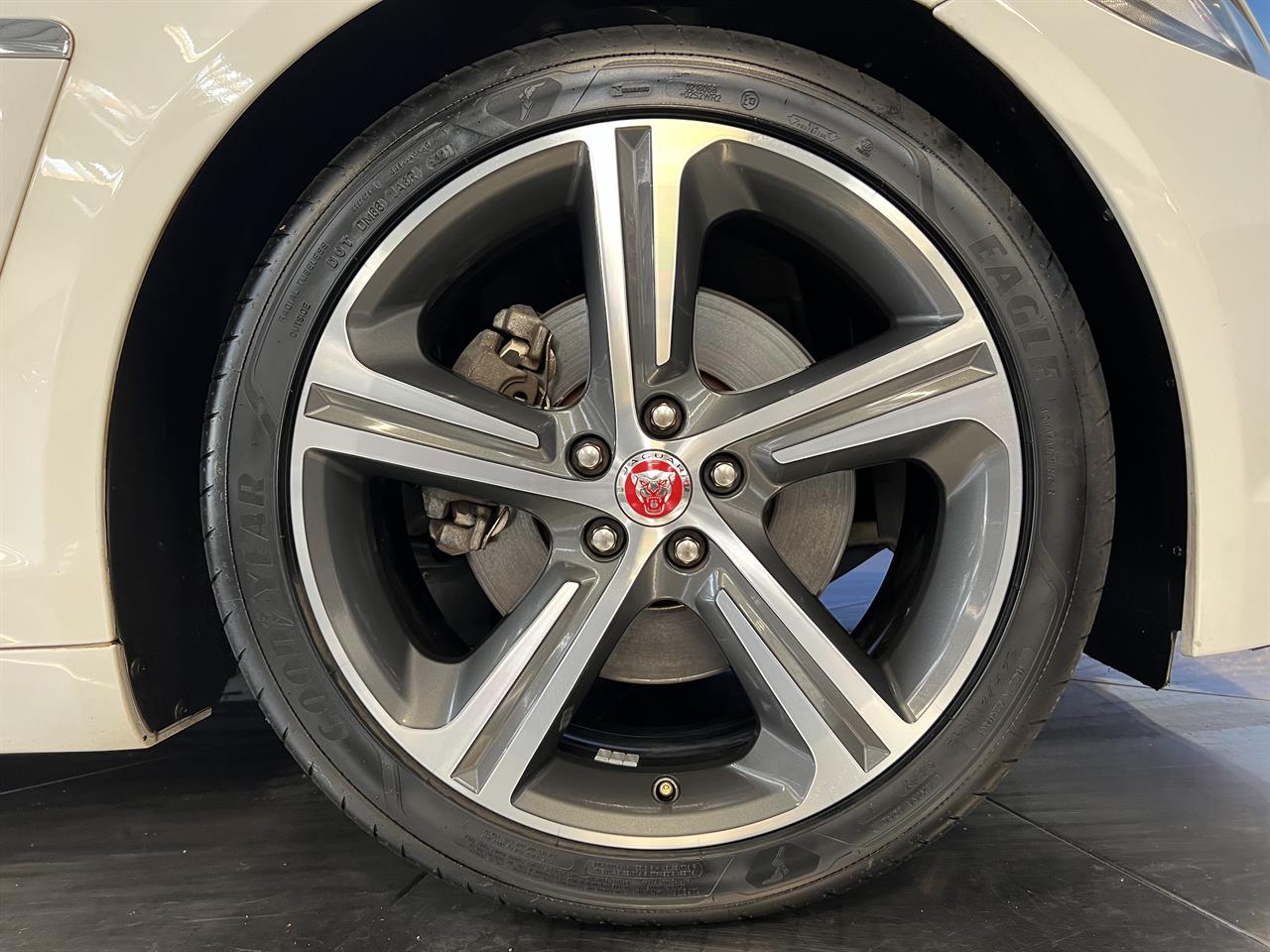 2015 Jaguar XF