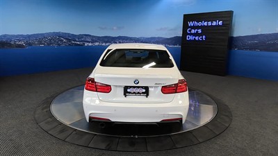 2015 BMW 320i - Thumbnail