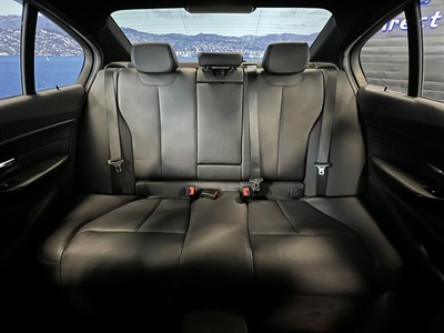 2015 BMW 320i - Thumbnail