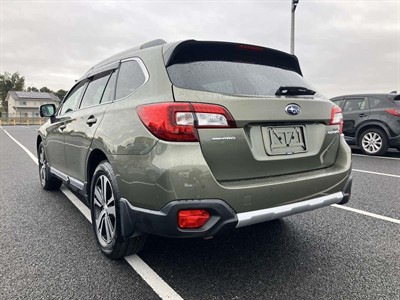 2018 Subaru Outback - Thumbnail