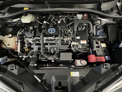 2017 Toyota C-HR - Thumbnail