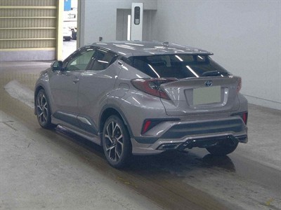 2017 Toyota C-HR - Thumbnail