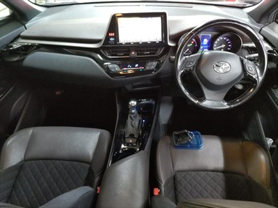 2017 Toyota C-HR - Thumbnail