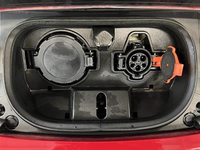2022 Nissan Leaf - Thumbnail