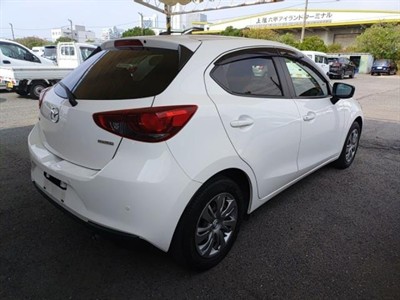 2020 Mazda 2 - Thumbnail