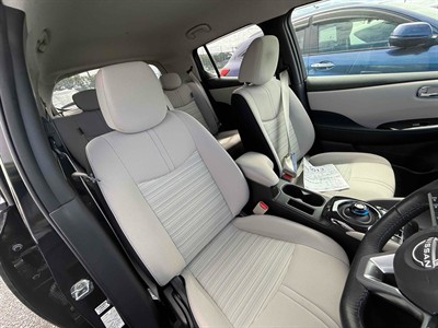2022 Nissan Leaf - Thumbnail
