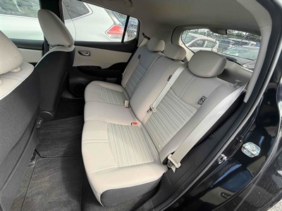 2022 Nissan Leaf - Thumbnail