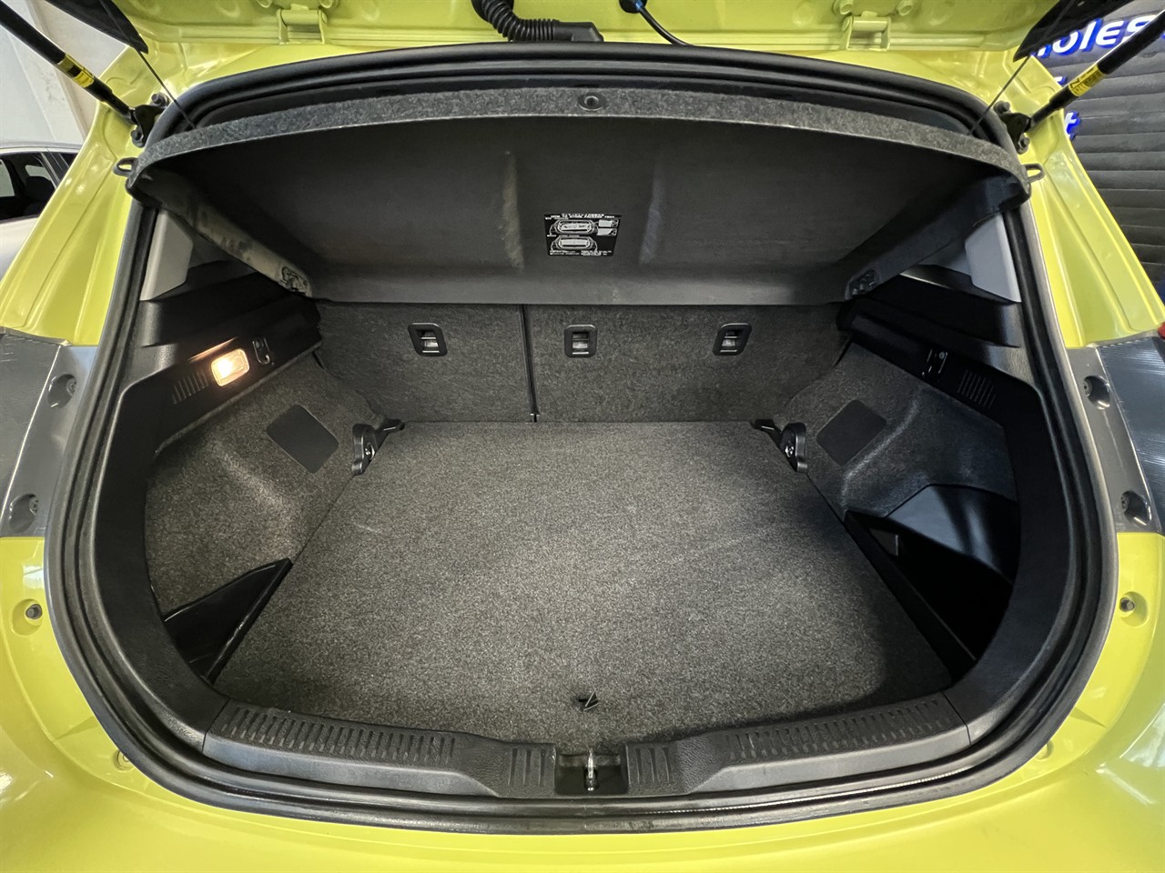 2016 Toyota Auris