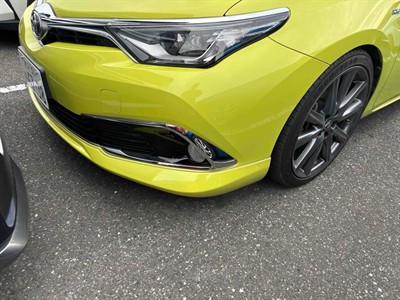 2016 Toyota Auris - Thumbnail