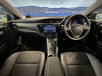 2016 Toyota Auris - Thumbnail