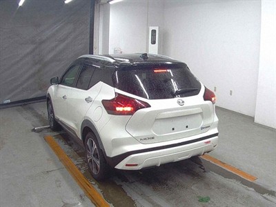 2021 Nissan Kicks - Thumbnail