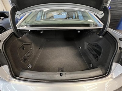 2016 Audi A4 - Thumbnail
