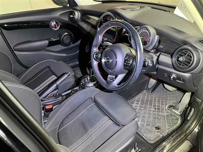 2017 Mini Cooper - Thumbnail