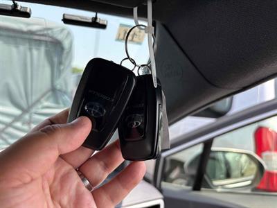 2018 Toyota Corolla - Thumbnail