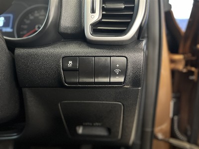 2016 Kia Sportage - Thumbnail