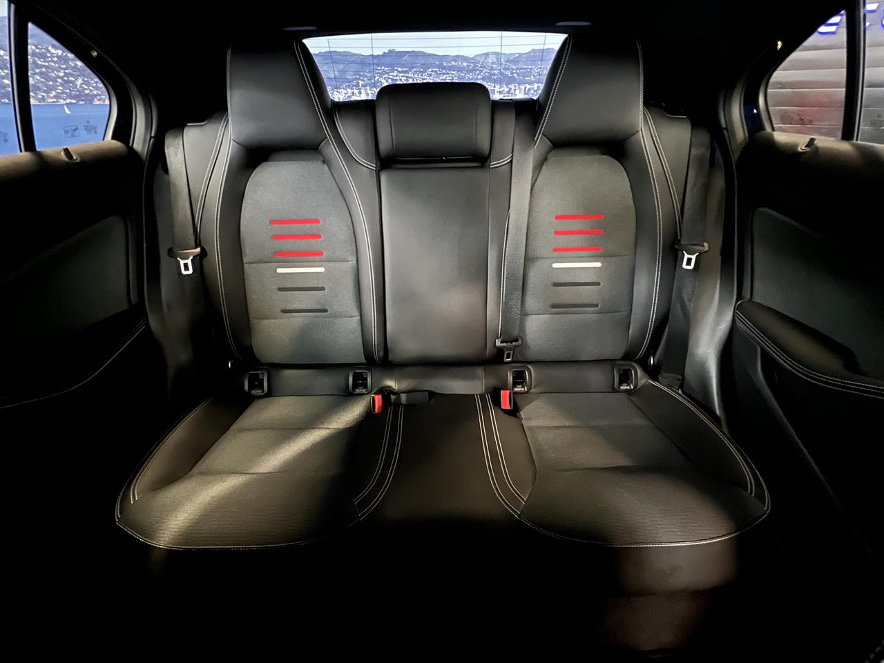 2017 Mercedes-Benz A 180