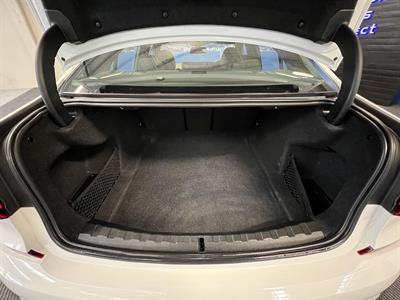 2019 BMW 320i - Thumbnail