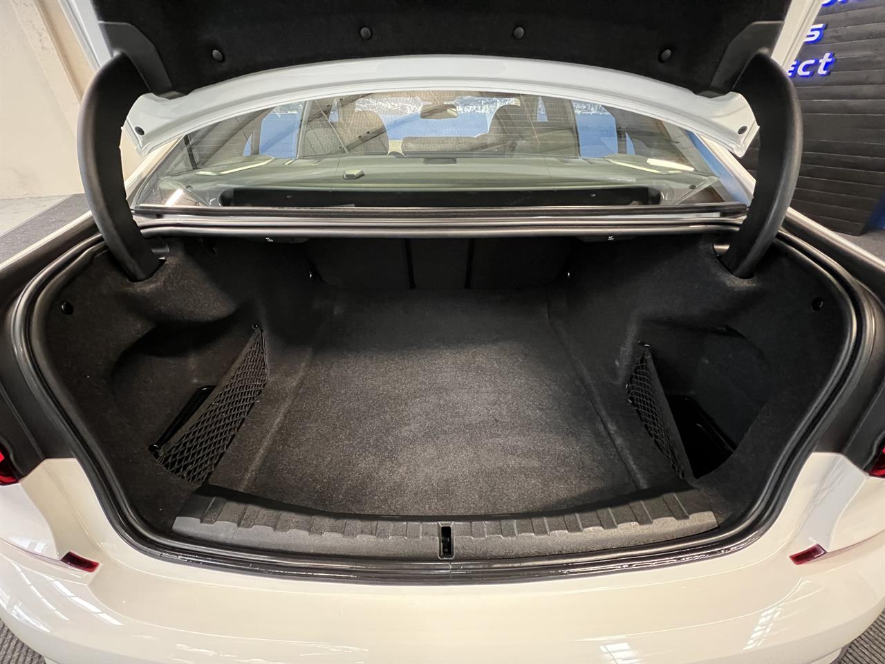 2019 BMW 320i