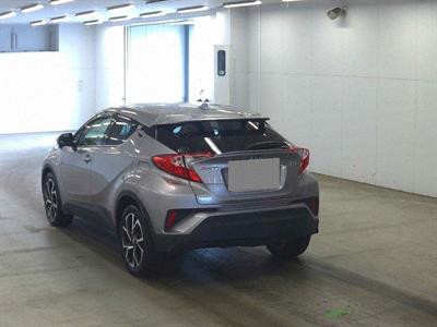 2017 Toyota C-HR - Thumbnail