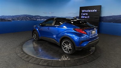 2019 Toyota C-HR - Thumbnail