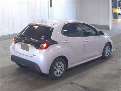 2020 Toyota Yaris - Thumbnail